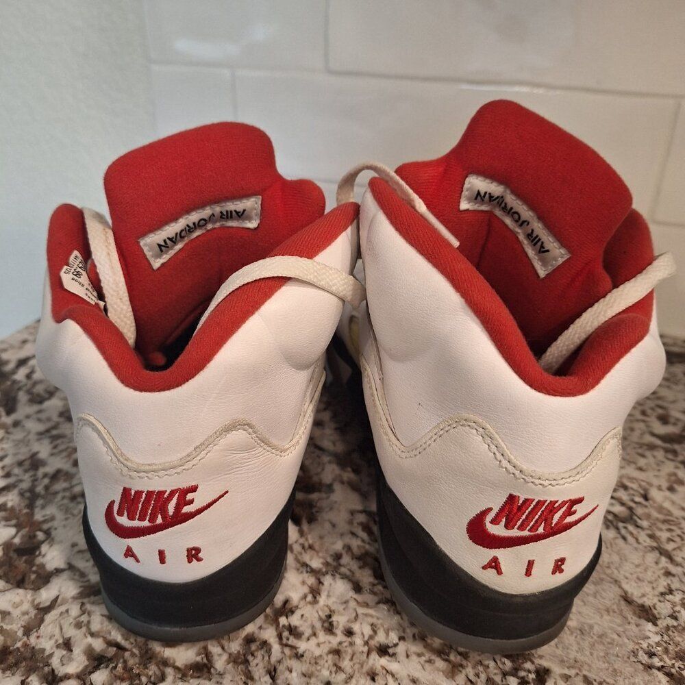 Nike Air Jordan 5 Retro‎ Boys 7Y Athletic Shoes Sneakers 440889-102 Fire Red - Picture 3 of 9